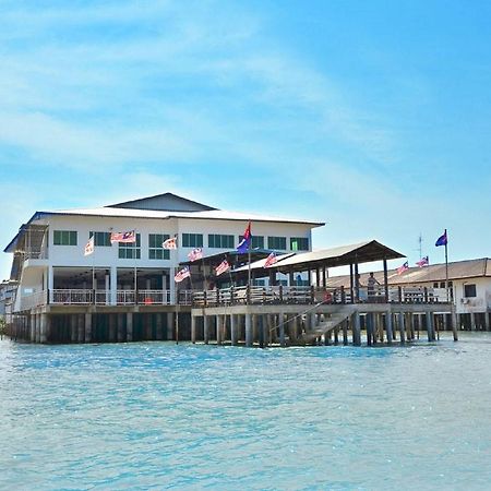 Hôtel The Mangrove Floating Chalet à Kukup Extérieur photo